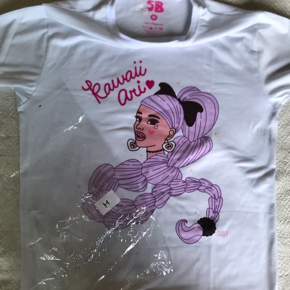 Sprinkle Bat art - Kawaii Ari (Ariana Grande) Tshirt - Picture 6 of 6
